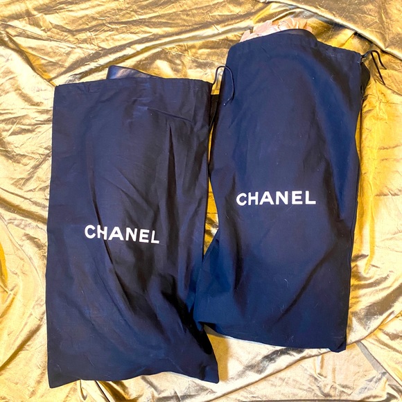 ♥️SOLD♥️AUTH CHANEL CC Logo High Fold Over Runway Butter Lambskin Boots 39 - Picture 17 of 17